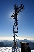 60 Alla croce di vetta del Monte Suchello (1541 m)